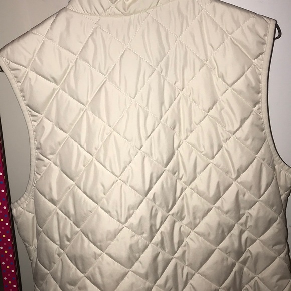 Never worn White vest!! Size large - Picture 3 of 3